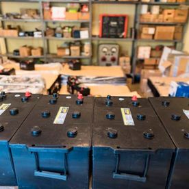 La Casa de Las Baterías baterías almacenadas